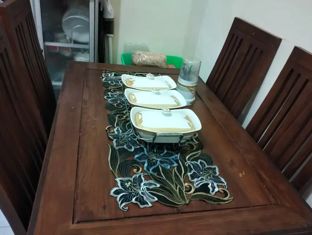 Meja makan jual