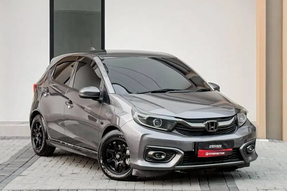 Honda Brio Satya 1.2 E 1.2E CVT Matic 2020 Abu Abu Baja Metalik.