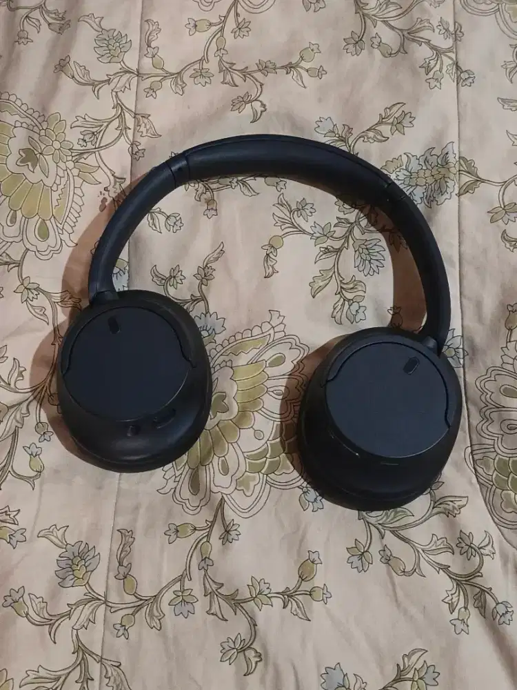 Punya Headphone Sony WH - CH720N pemakaian pribadi