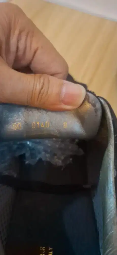 Sepatu LV Leather suede