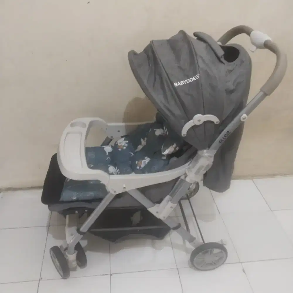 Stroller bayi merk baby does