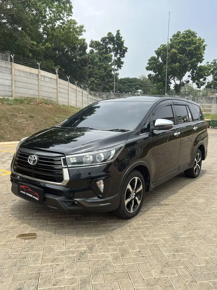 Toyota innova venturer diesel AT 2022 termurah