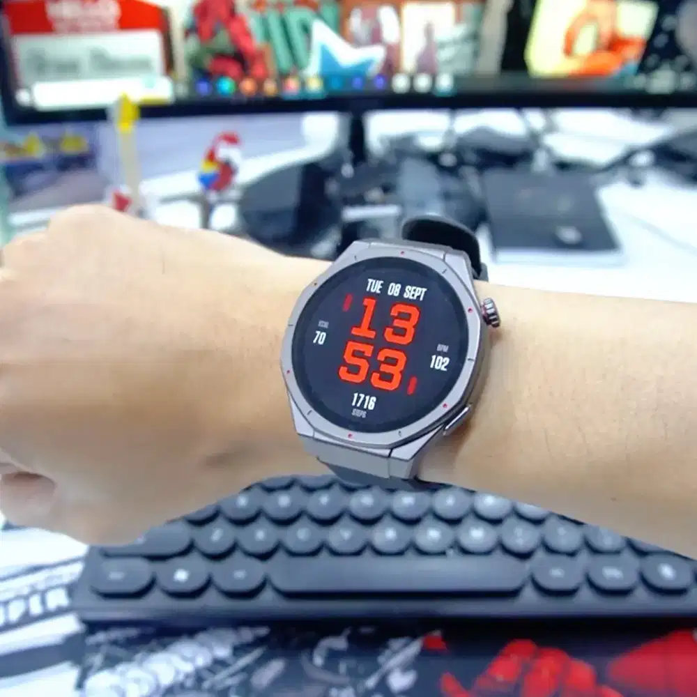 Smartwatch advan on fit support Strava