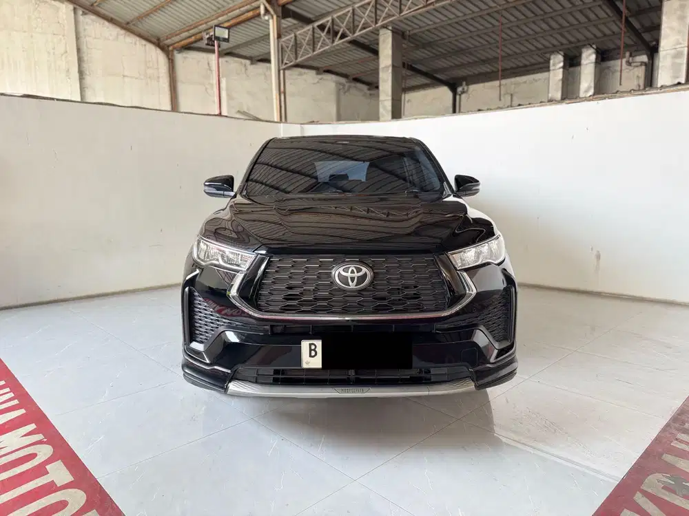 Toyota Innova Zenix V hybrid at