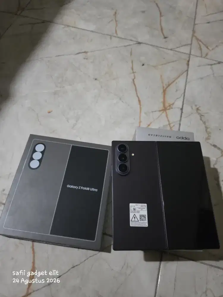 Jual/tt z fold 8 ultra  512gb  zfold8 fulset ori sein