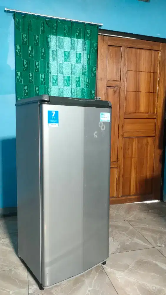 Di Jual Kulkas Merk Aqua Satu Pintu