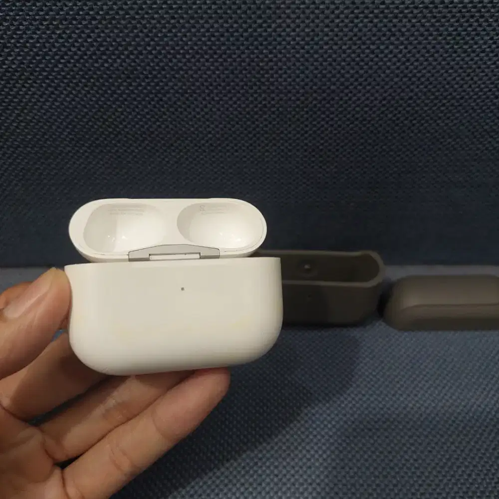 Airpods Pro Gen 2 Charging Case Type Lightning Second Original