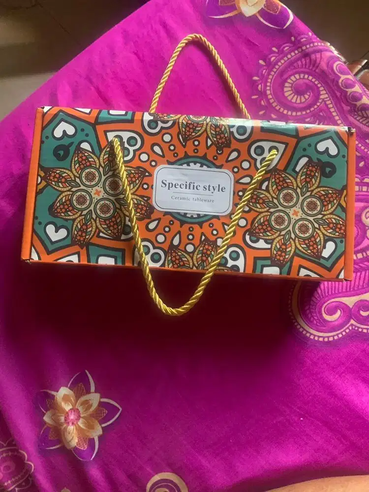 SET MANGKUK KERAMIK, 2 pcs+ 2 SUMPIT-MOTIF CANTIK-GIFT BOX