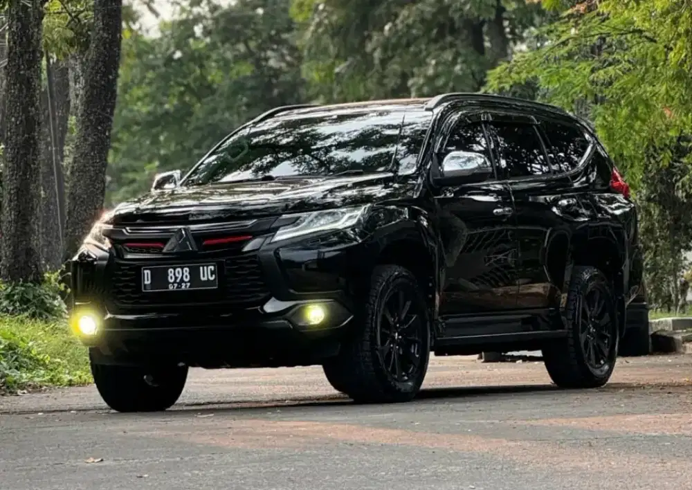 PAJERO SPORT DAKAR 2.4L AT 2017 LowKM 57rb RECORD MITSUBISHI BANDUNG