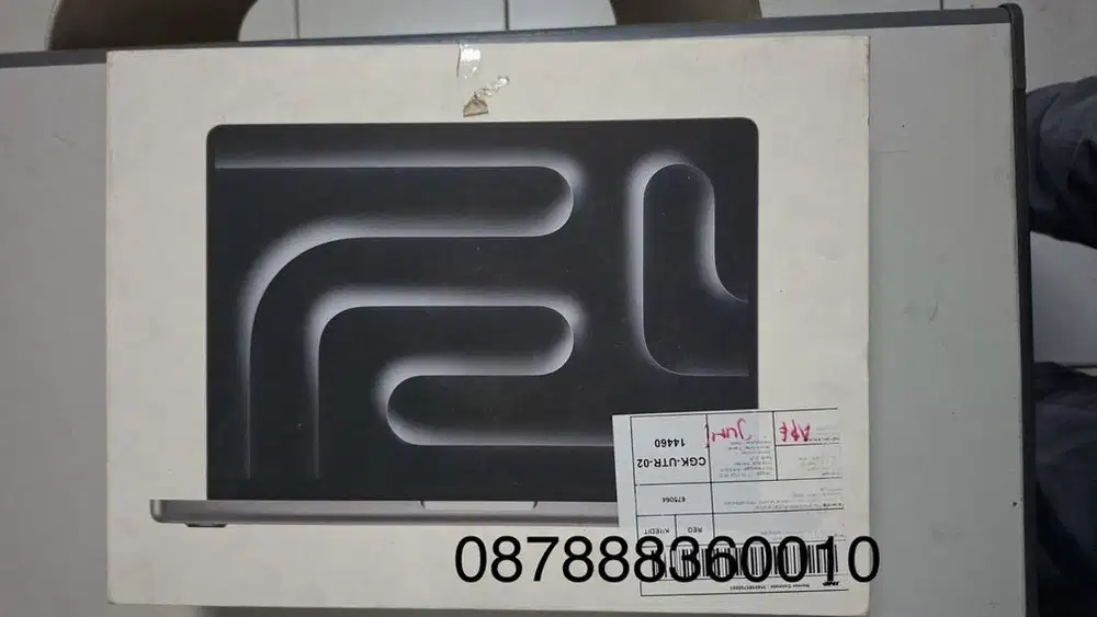 MACBOOK PRO M3 8/1TB 14 INCH IBOX