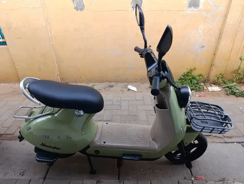Sepeda listrik uwinfly R8s