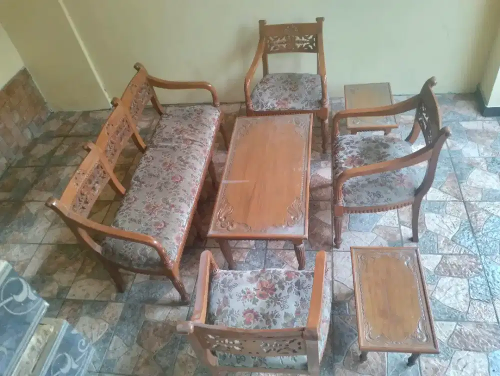 Kursi ruang tamu lengkap