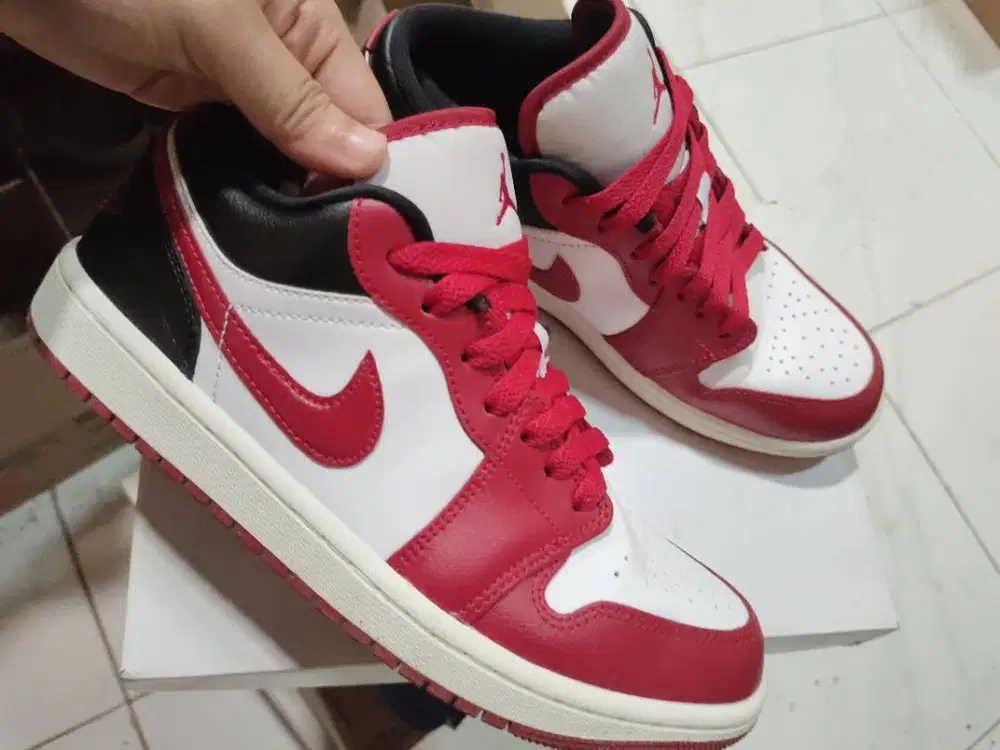Nike Air Jordan Low
