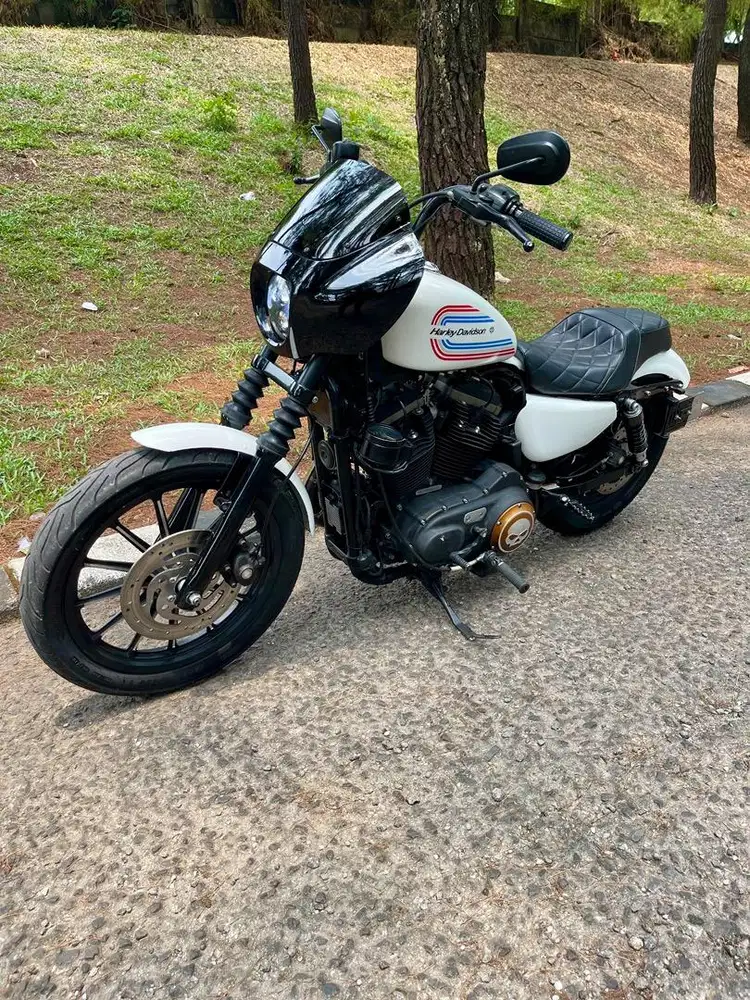 Sportster Iron 883 (XL883N) 2015