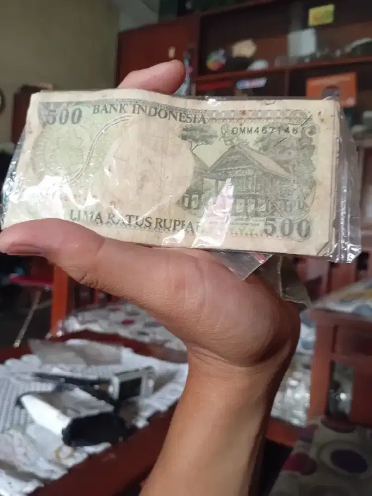 Jual uang kuno ada 6lembar1200