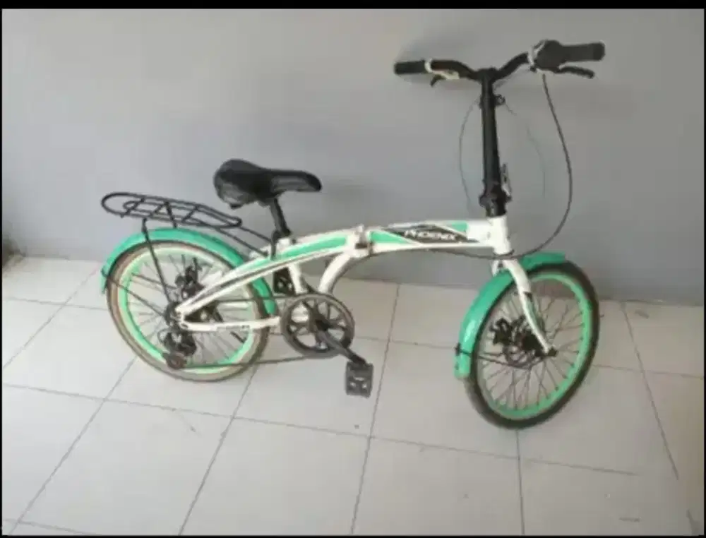 Sepeda lipat uk20 bekas