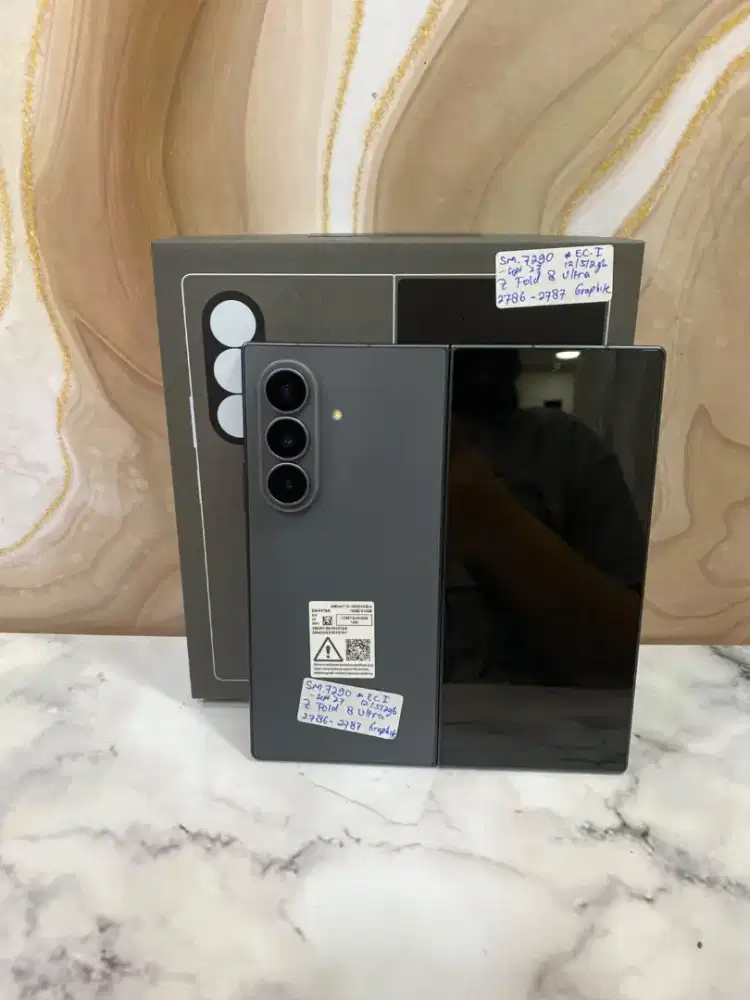 Samsung Galaxy Z Fold 8 12/512gb second bergaransi.