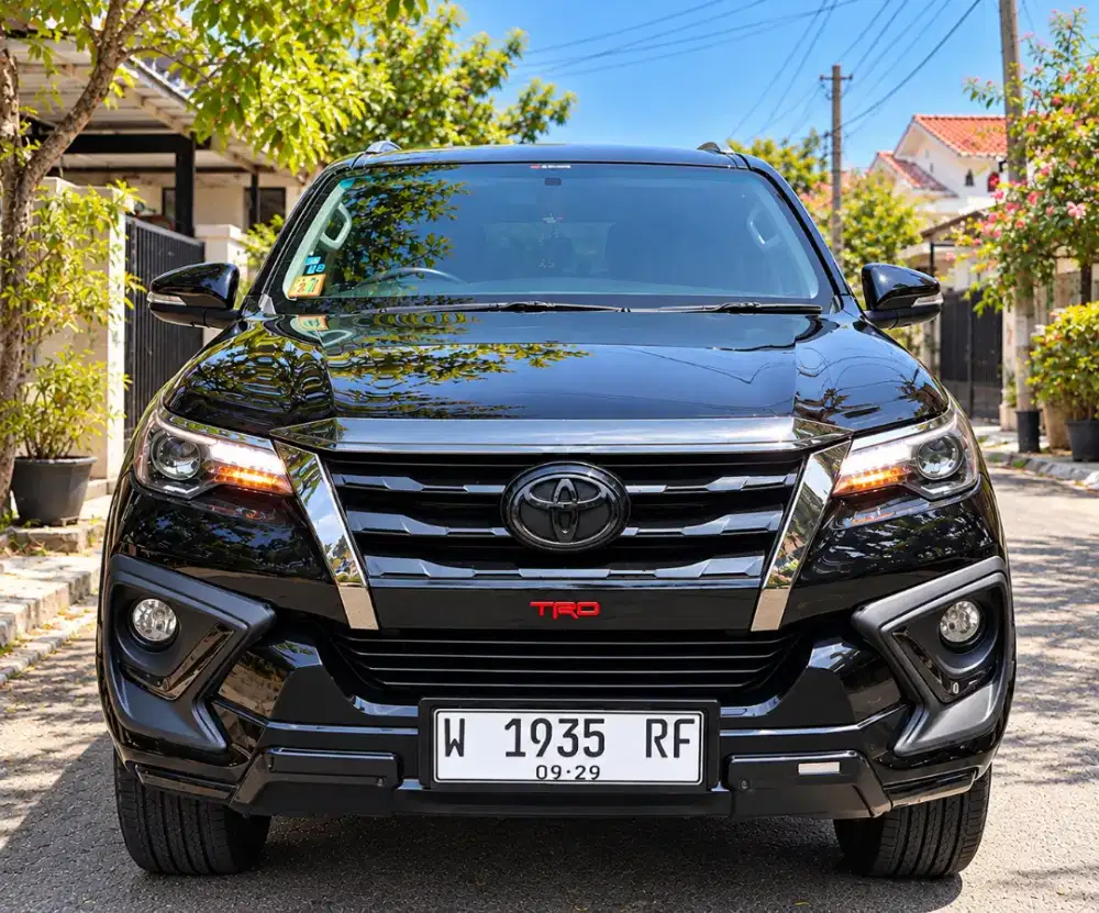 Fortuner VRZ TRD 2019 Diesel Matic Hitam