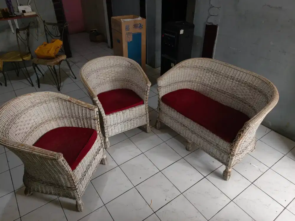 Kursi tamu rotan