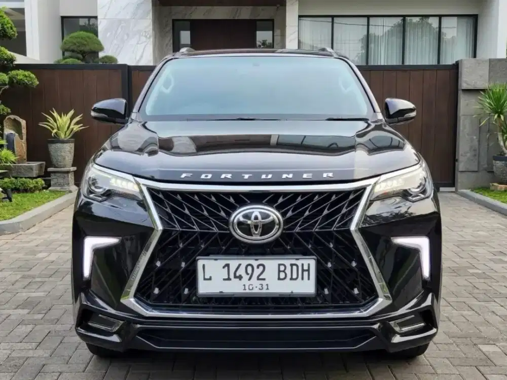 Fortuner VRZ TOP Coondition Pajak STNK Baru Gres