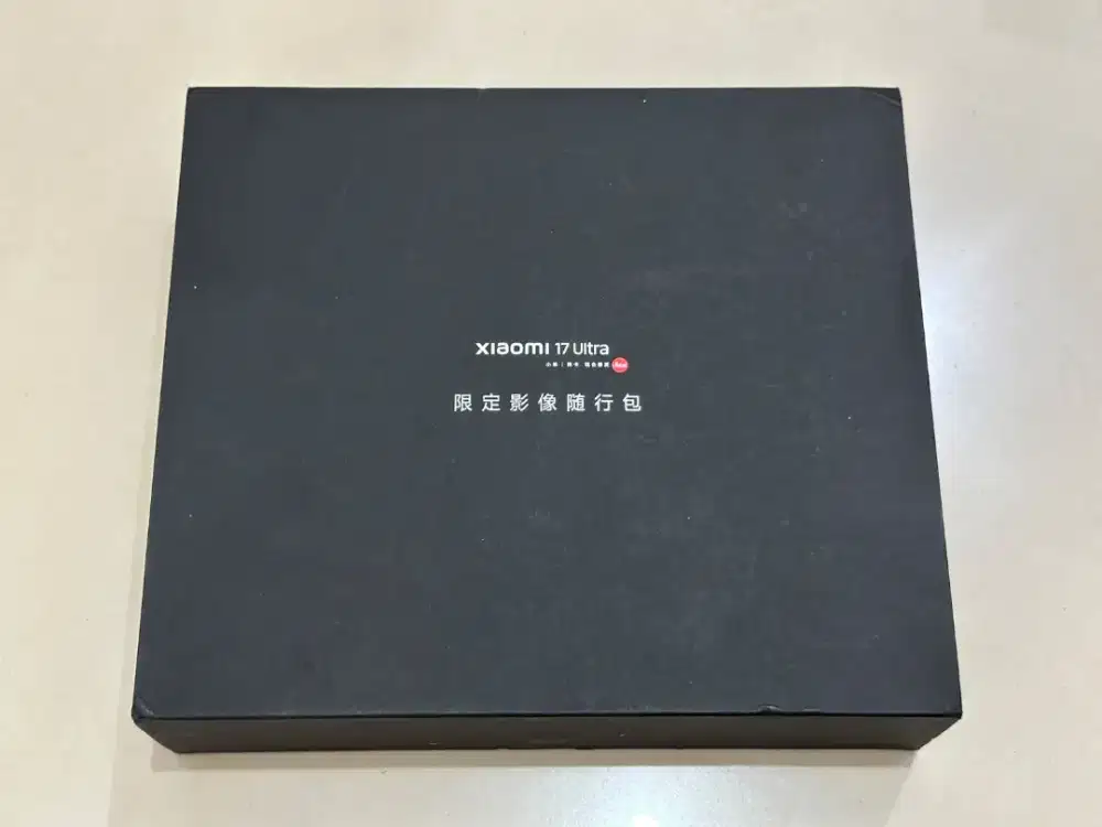 Xiaomi 17 Ultra Leica Limited Edition Imaging leather Sling Bag origin