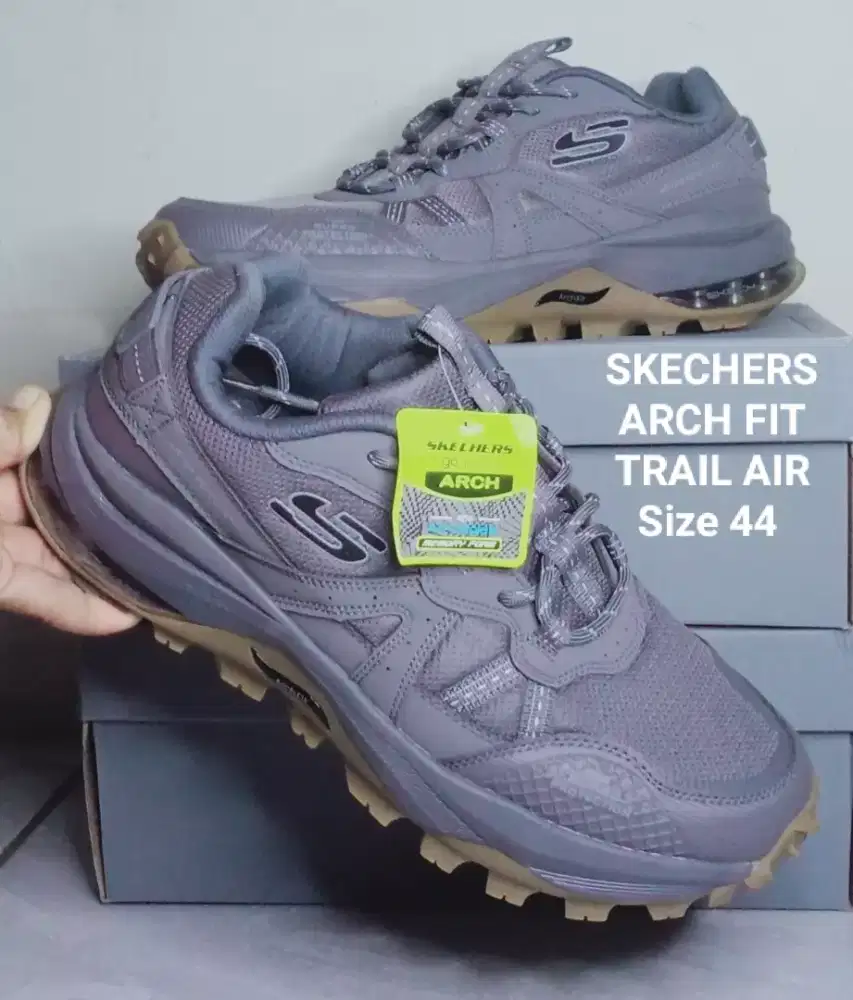 SEPATU SKECHERS ARCH FIT TRAIL AIR - Size 44