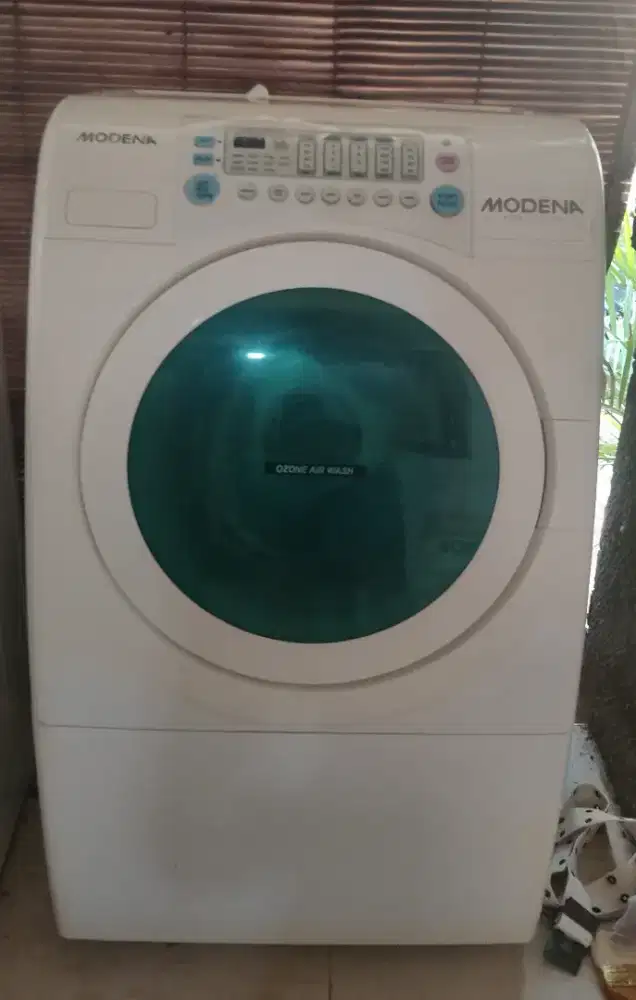 Mesin cuci Modena 8kg bekas