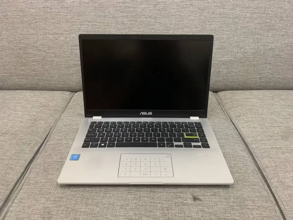 Asus E410M Processor Intel Celeron N4020 RAM DDR4 4GB SSD NVMe 256GB