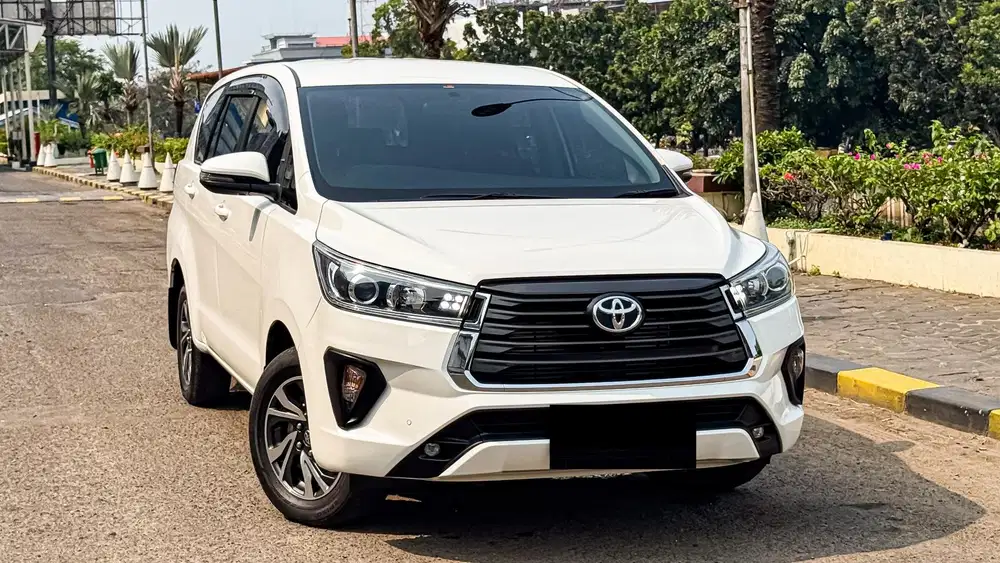Toyota Innova Reborn V Diesel 2022 Low KM Putih Metalik