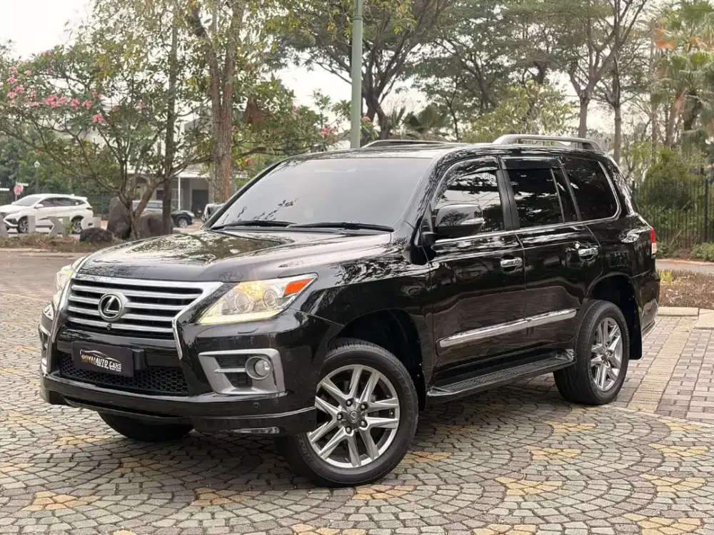 [UNIT PREMIUM] Lexus LX570 4x4 AT 2012