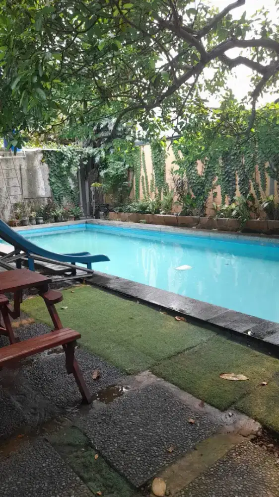 Dijual cepat rumah + kolam renang total luas tanah 950 m