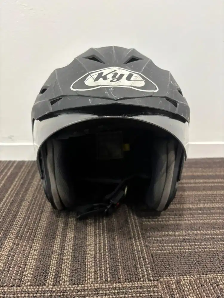Helm KYT size L