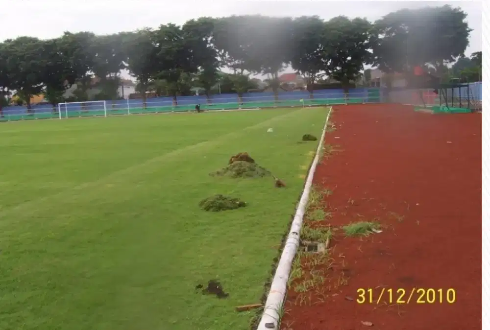 Pembuatan & perawatan lapangan sepakbola standart international