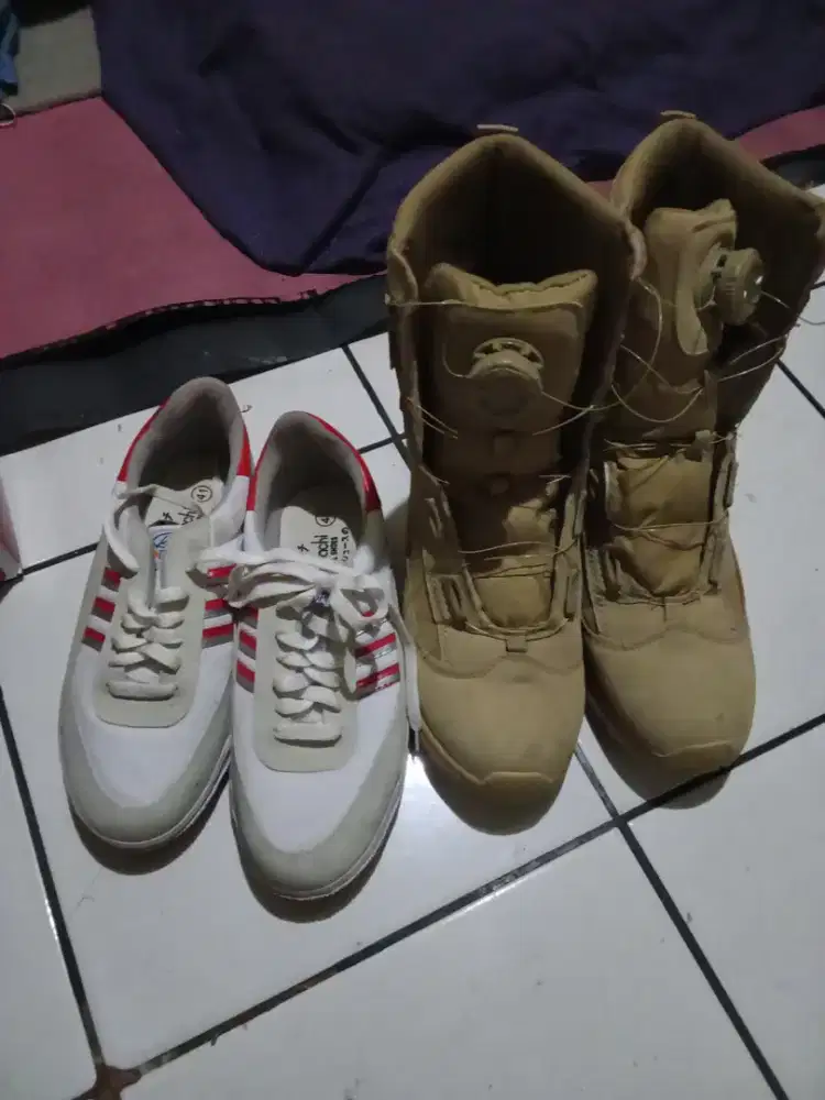 sepatu olahraga dan pdhl TNI  semua 200k