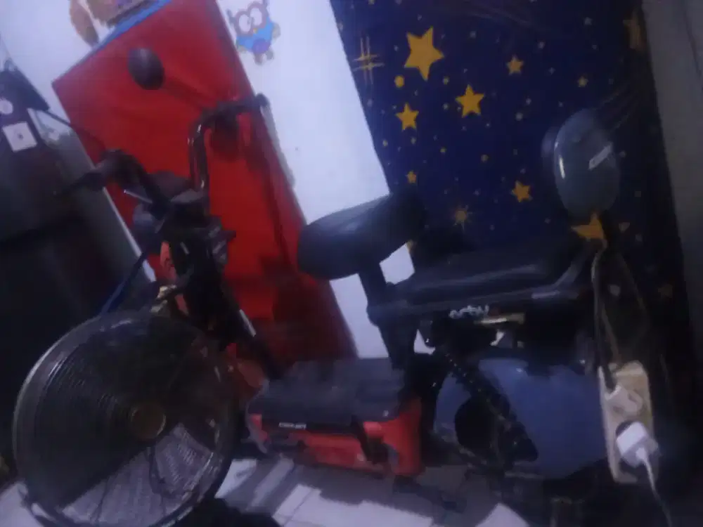 Sepeda listrik merek Genio kondisi hidup cuma ga bisa di gunakan