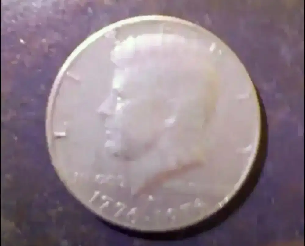 Uang koin pertama dollar Amerika