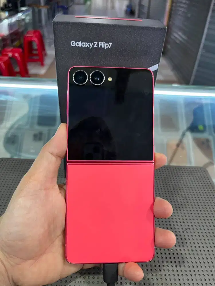 SAMSUNG GALAXY Z FLIP 7 12/256GB SECOND SEIN
