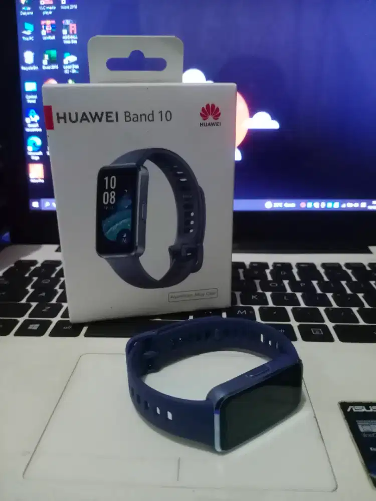 Huawei band 10 like new