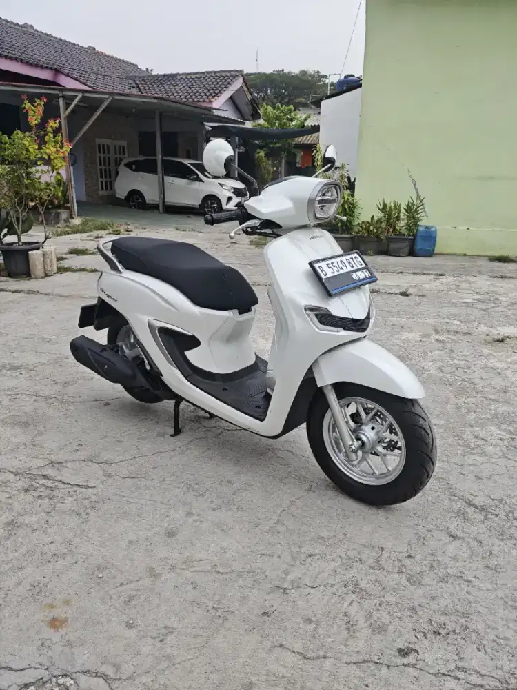 HONDA STYLO WHITE 2026