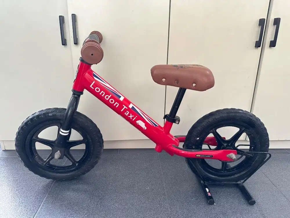 London Taxi Balance/Push Bike