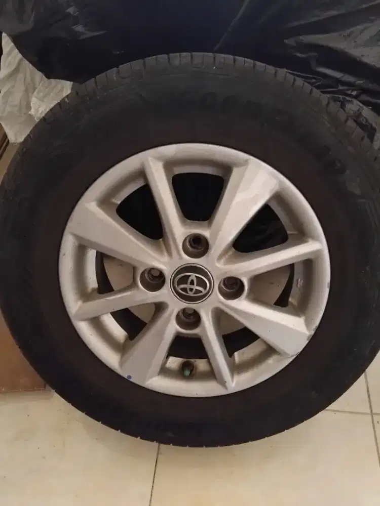 Velg Toyota & Ban Ori