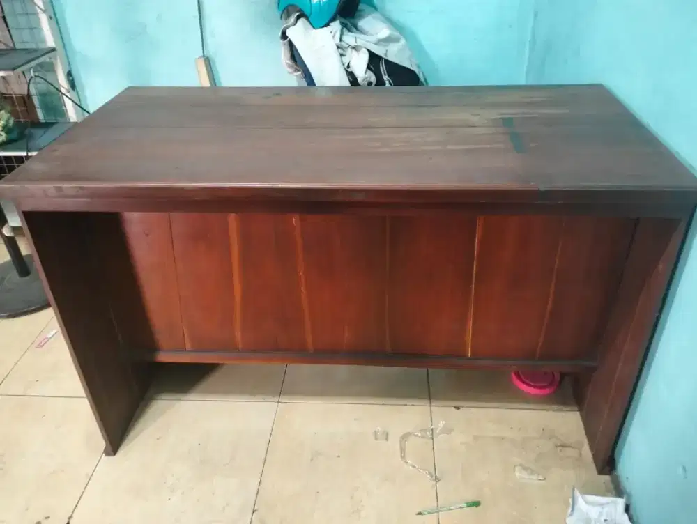Meja kantor 2 laci (uang dan berkas)