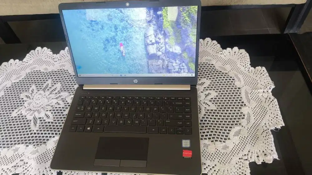 Laptop HP 14s-cf0069TX RAM 4+4 HDD 1TB , Intel Core I3