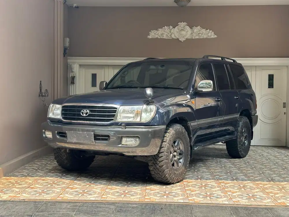 Toyota Land Cruiser VX100 2002