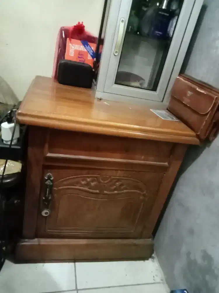 meja bakas bahan jati