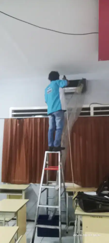 Dibutuhkan segera Helper ac