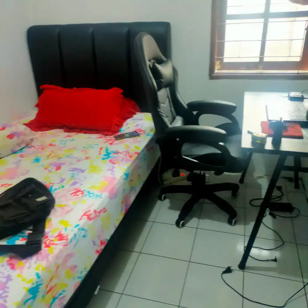 Satu set kasur + dipan airland