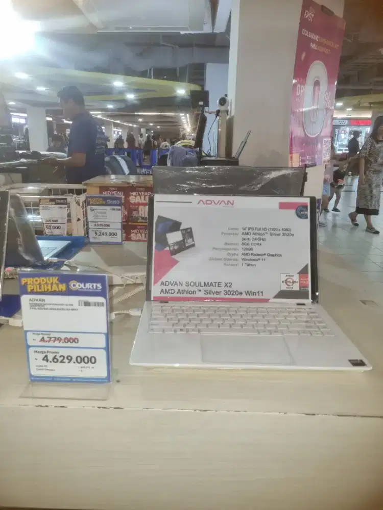 Laptop advan soulmate X2 White