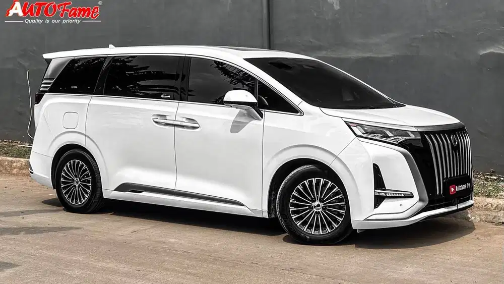 Denza D9 Full Electric 230 kWh 226HP Pemakaian 2026 White NIK 2025