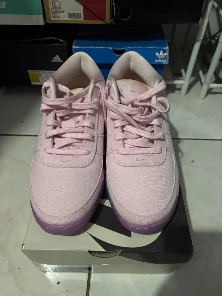 Sepatu Basket Nike Book